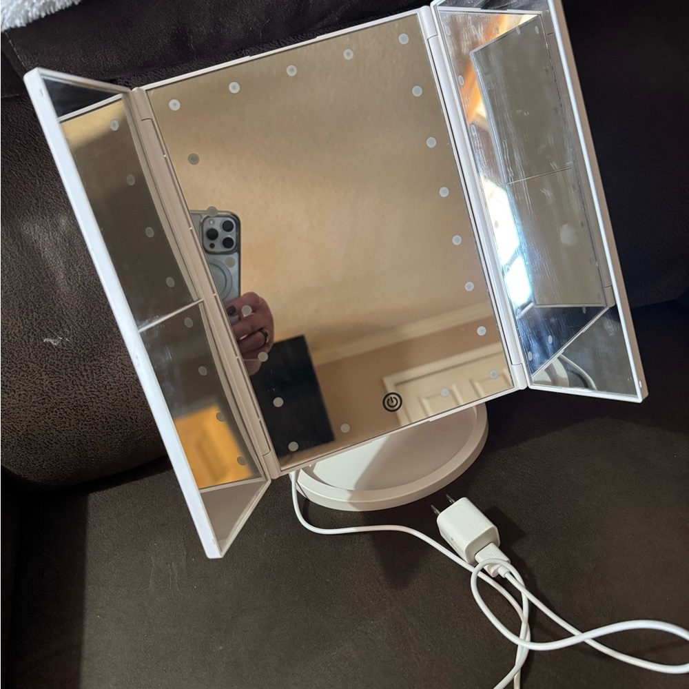Tri-Fold LED Vanity Mirror with USB - Picture 2 of 5